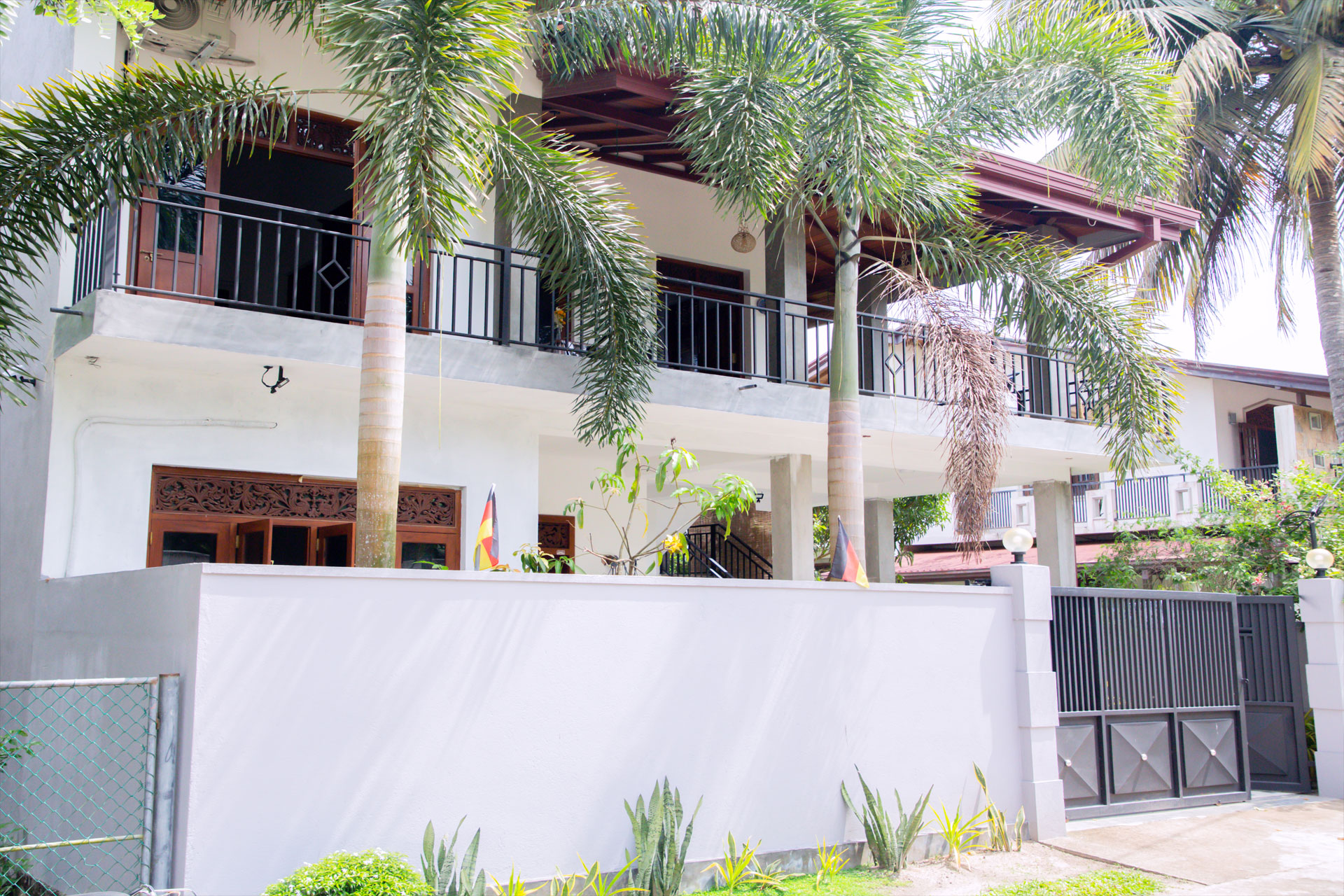 Resort Falkennest villa pool